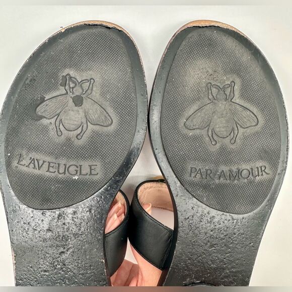 Gucci Black Leather Sandals with Gold Accent - Picture 10 of 12